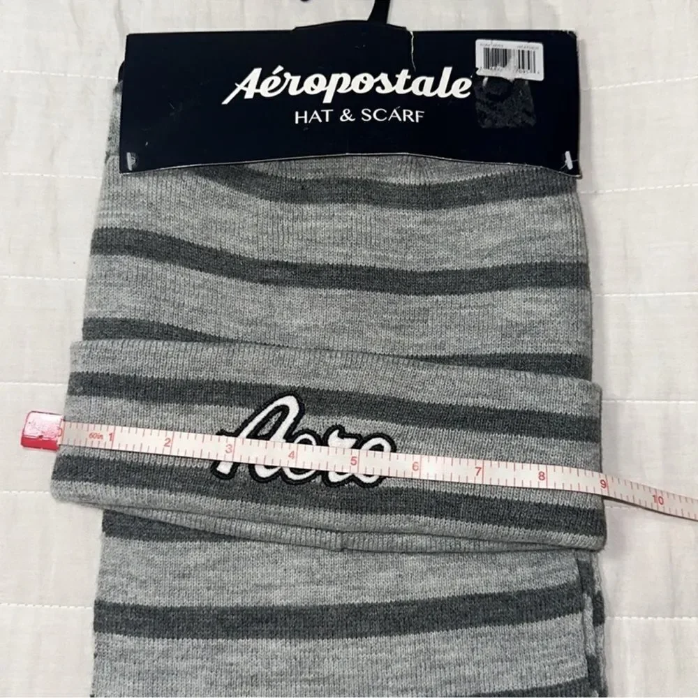 Aeropostale OS Gray Silver White Logo Stripes Knit Hat & Scarf Gift Set